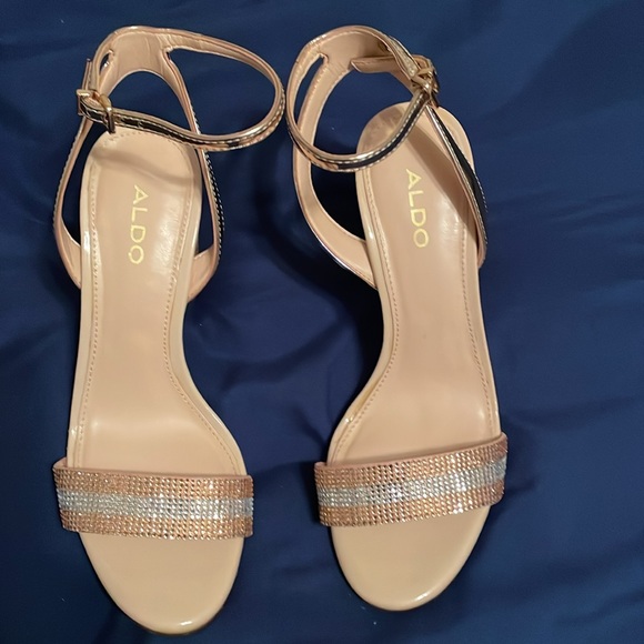 Aldo rose gold heels size 6 with sequins - Picture 2 of 11